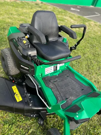 Tondeuse autoportée à rayon de braquage zéro turn – VLZ117SHBI